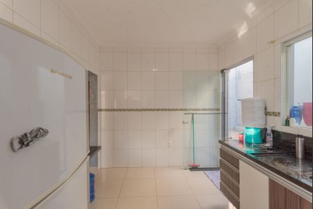 Casa à venda com 99m², 3 quartos e 2 vagasCozinha