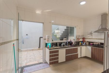 Casa à venda com 99m², 3 quartos e 2 vagasCozinha