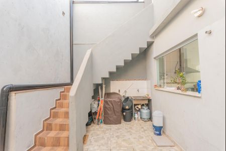 Casa à venda com 99m², 3 quartos e 2 vagasÁrea de Serviço