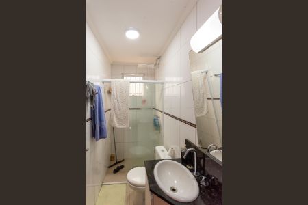 Casa à venda com 99m², 3 quartos e 2 vagasBanheiro da Suíte