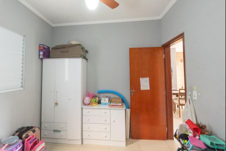 Casa à venda com 99m², 3 quartos e 2 vagasQuarto 2