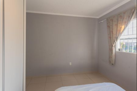 Casa à venda com 99m², 3 quartos e 2 vagasSuíte
