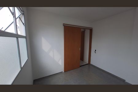 Quarto 1 de apartamento para alugar com 2 quartos, 40m² em Parque Santa Rosa, Suzano