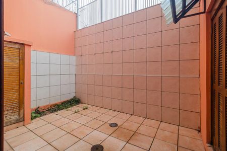 Casa de condomínio à venda com 285m², 3 quartos e 4 vagasÁrea de serviço