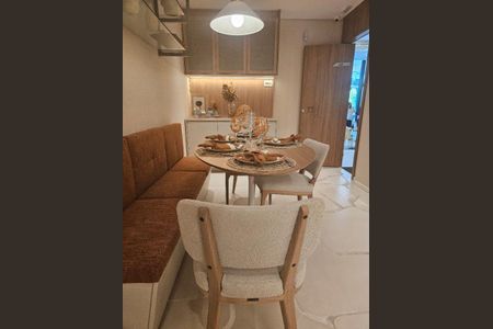 Apartamento à venda com 110m², 2 quartos e 2 vagasFoto 02