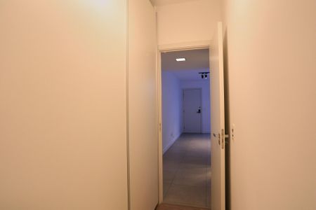 Apartamento à venda com 120m², 2 quartos e 2 vagas Apartamento à venda com 120m², 2 quartos e 2 vagasSuíte