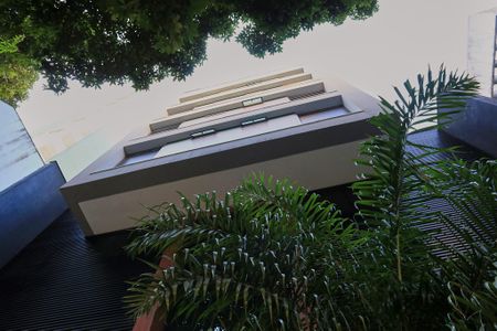 Apartamento à venda com 120m², 2 quartos e 2 vagas Apartamento à venda com 120m², 2 quartos e 2 vagasFachada