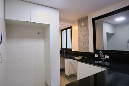 Apartamento à venda com 120m², 2 quartos e 2 vagas Apartamento à venda com 120m², 2 quartos e 2 vagasCozinha e Área de Serviço