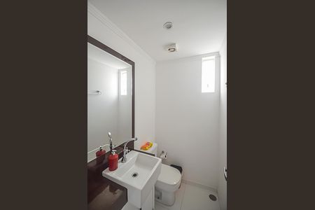 Casa à venda com 330m², 2 quartos e 3 vagasBanheiro 2