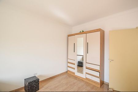 Casa à venda com 330m², 2 quartos e 3 vagasQuarto 2