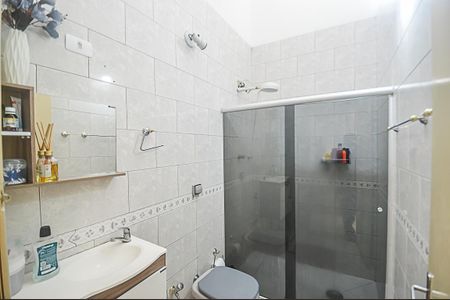 Casa à venda com 330m², 2 quartos e 3 vagasBanheiro