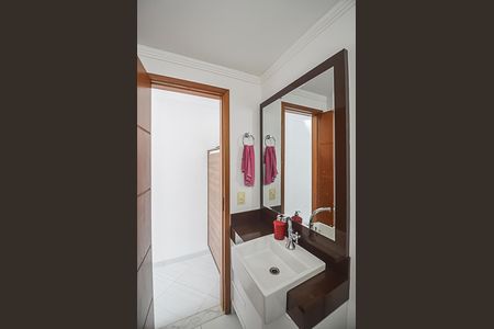 Casa à venda com 330m², 2 quartos e 3 vagasBanheiro 2