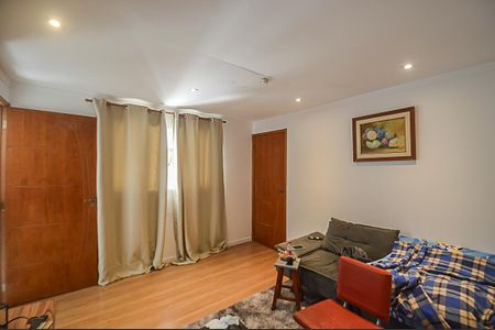 Casa à venda com 330m², 2 quartos e 3 vagasSala 2