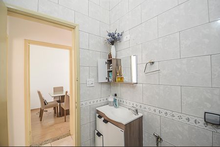 Casa à venda com 330m², 2 quartos e 3 vagasBanheiro