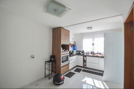 Casa à venda com 330m², 2 quartos e 3 vagasCozinha 2