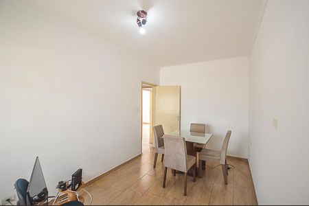 Casa à venda com 330m², 2 quartos e 3 vagasSala