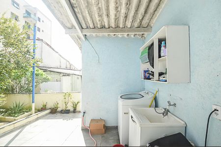 Casa à venda com 330m², 2 quartos e 3 vagasÁrea de Serviço 2