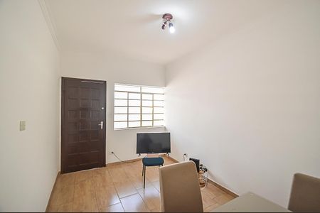Casa à venda com 330m², 2 quartos e 3 vagasSala