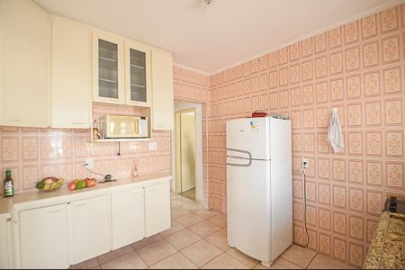 Casa à venda com 330m², 2 quartos e 3 vagasCozinha