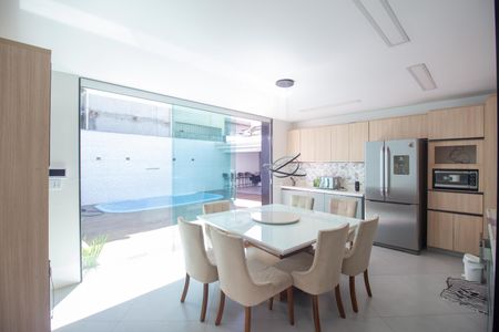 Casa à venda com 280m², 3 quartos e 2 vagasCozinha