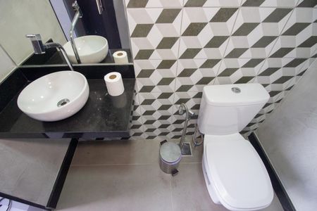 Casa à venda com 280m², 3 quartos e 2 vagasLavabo