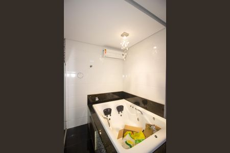 Casa à venda com 280m², 3 quartos e 2 vagasBanheiro da Suíte 1