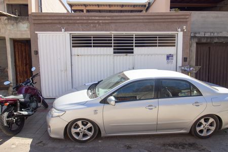 Casa à venda com 280m², 3 quartos e 2 vagasFachada