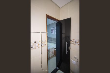 Casa à venda com 280m², 3 quartos e 2 vagasBanheiro da Suíte 2