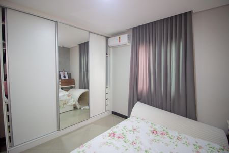 Casa à venda com 280m², 3 quartos e 2 vagasSuíte 2