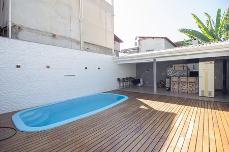 Casa à venda com 280m², 3 quartos e 2 vagasÁrea Externa