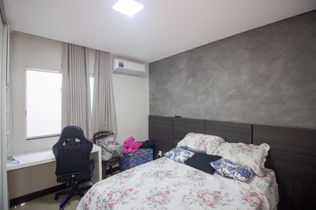 Casa à venda com 280m², 3 quartos e 2 vagasQuarto