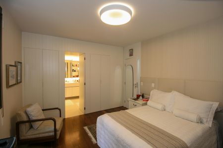 Apartamento à venda com 205m², 3 quartos e 2 vagasSuíte 3