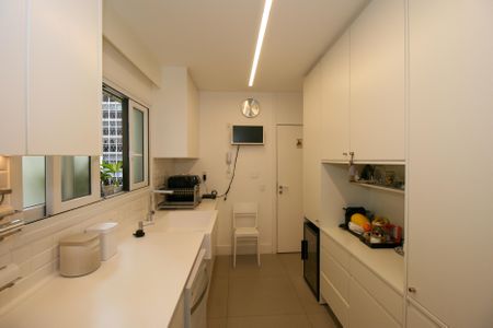 Apartamento à venda com 205m², 3 quartos e 2 vagasCozinha