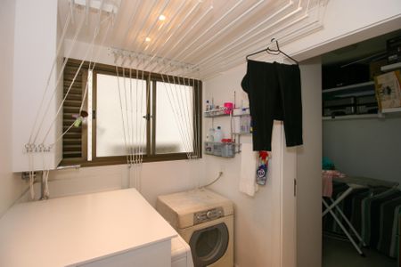 Apartamento à venda com 205m², 3 quartos e 2 vagasÁrea de Serviço