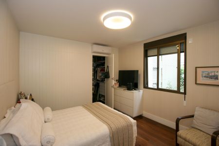 Apartamento à venda com 205m², 3 quartos e 2 vagasSuíte 3