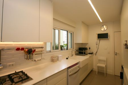 Apartamento à venda com 205m², 3 quartos e 2 vagasCozinha