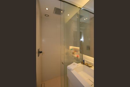 Apartamento à venda com 205m², 3 quartos e 2 vagasBanheiro da Suíte 1