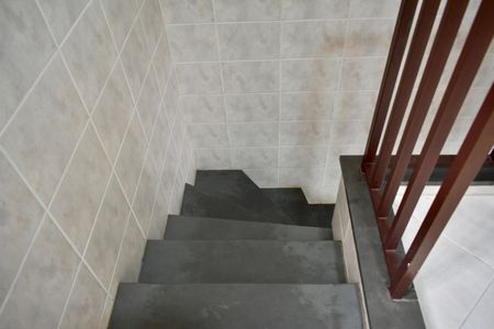 Casa à venda com 211m², 3 quartos e 4 vagasEscada Garagem