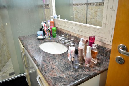 Casa à venda com 211m², 3 quartos e 4 vagasBanheiro da Suíte