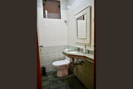 Casa à venda com 211m², 3 quartos e 4 vagasLavabo