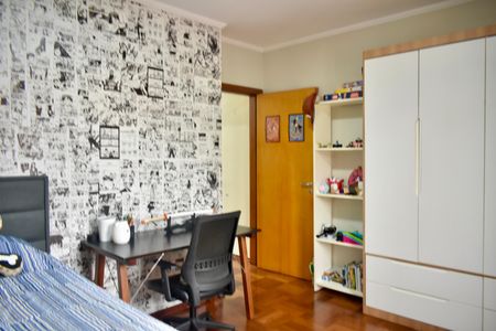 Casa à venda com 211m², 3 quartos e 4 vagasQuarto 2