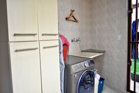 Casa à venda com 211m², 3 quartos e 4 vagasÁrea de Serviço