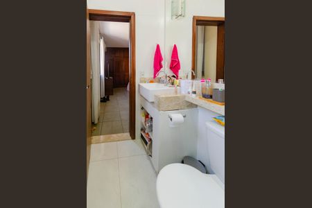 Apartamento para alugar com 419m², 4 quartos e 4 vagas Apartamento para alugar com 419m², 4 quartos e 4 vagasBanheiro suíte 2