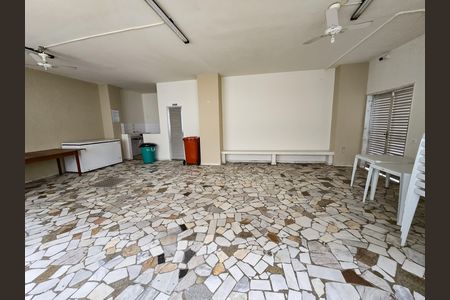 Apartamento à venda com 74m², 3 quartos e 1 vaga Apartamento à venda com 74m², 3 quartos e 1 vagaÁrea comum - Salão de festas