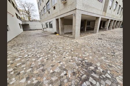 Apartamento à venda com 74m², 3 quartos e 1 vaga Apartamento à venda com 74m², 3 quartos e 1 vagaÁrea comum