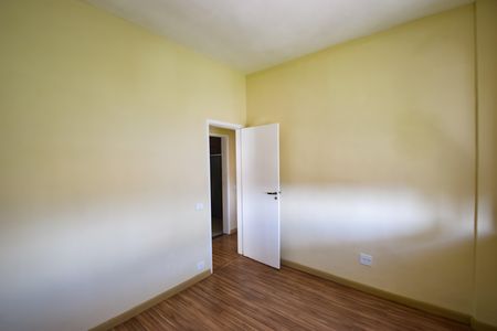 Apartamento à venda com 74m², 3 quartos e 1 vaga Apartamento à venda com 74m², 3 quartos e 1 vagaQuarto 2