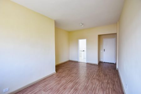 Apartamento à venda com 74m², 3 quartos e 1 vaga Apartamento à venda com 74m², 3 quartos e 1 vagaSala