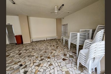 Apartamento à venda com 74m², 3 quartos e 1 vaga Apartamento à venda com 74m², 3 quartos e 1 vagaÁrea comum - Salão de festas