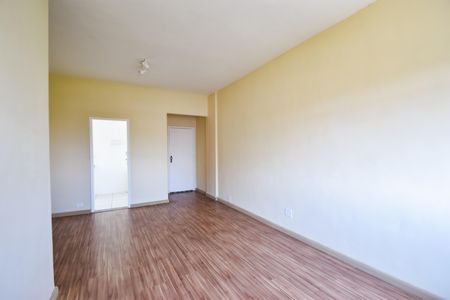 Apartamento à venda com 74m², 3 quartos e 1 vaga Apartamento à venda com 74m², 3 quartos e 1 vagaSala