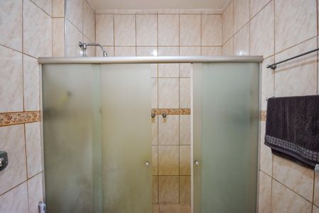 Apartamento à venda com 74m², 3 quartos e 1 vaga Apartamento à venda com 74m², 3 quartos e 1 vagaBanheiro Social